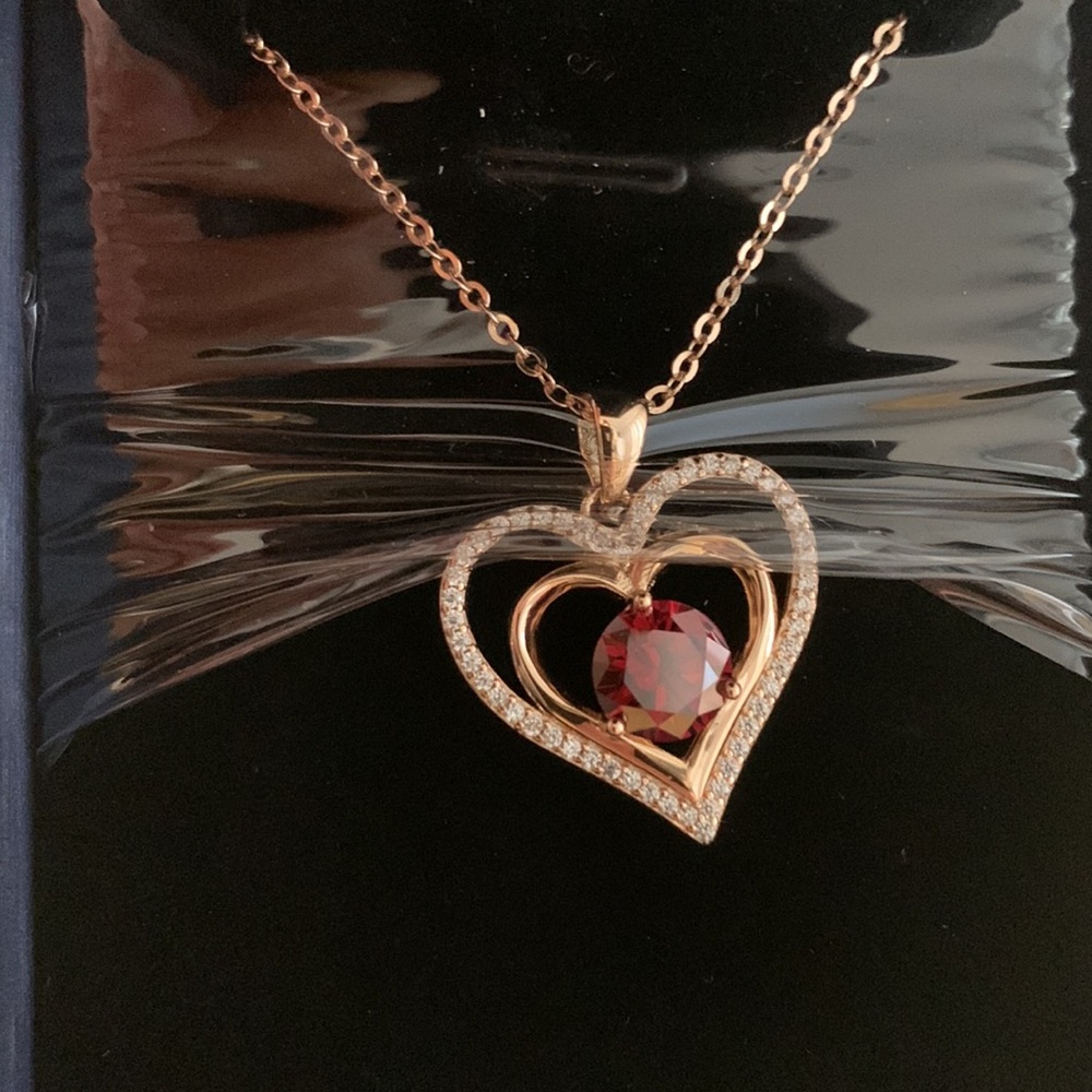 925 cubic zirconia heart pendant NIB - Picture 3 of 7
